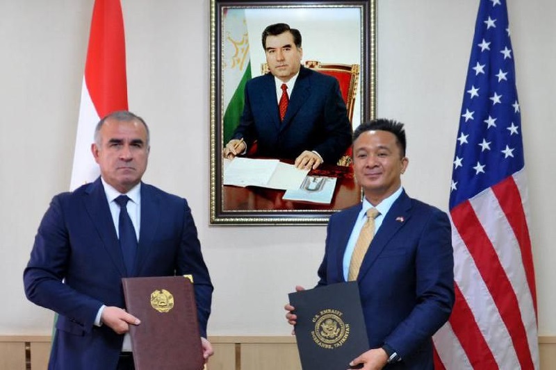 Таджикистан и США договорились регулировать передвижение террористов