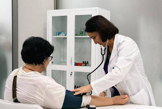 Пятидневная неделя для узбекских медиков