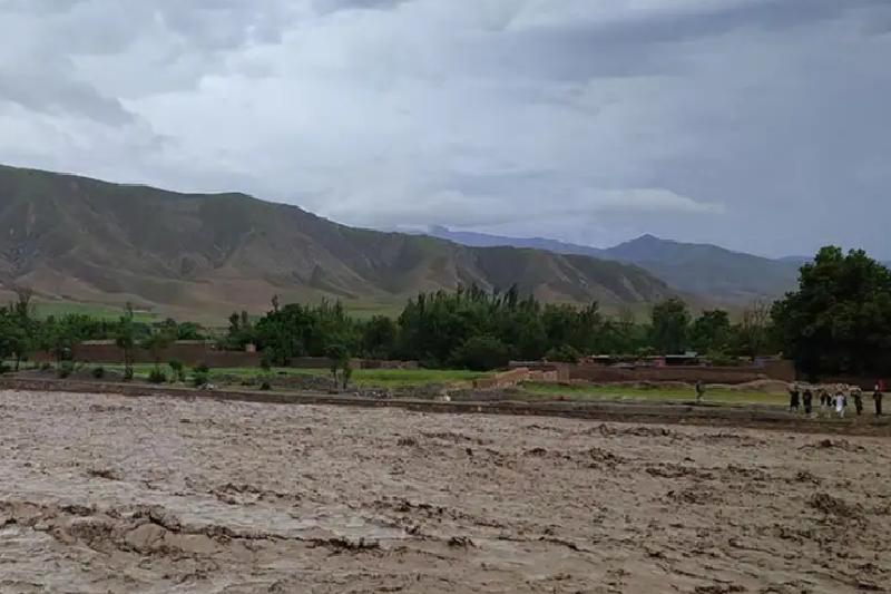 Жертвами наводнения на северо-востоке Афганистана стали более 300 человек