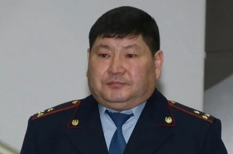 В Казахстане бывший полицейский начальник получил 11 лет за изнасилование задержанной